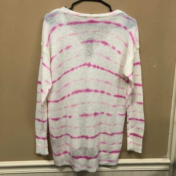 Jennifer Lopez JLO light weight Soft sweater size Medium white pink NWT - Picture 2 of 5
